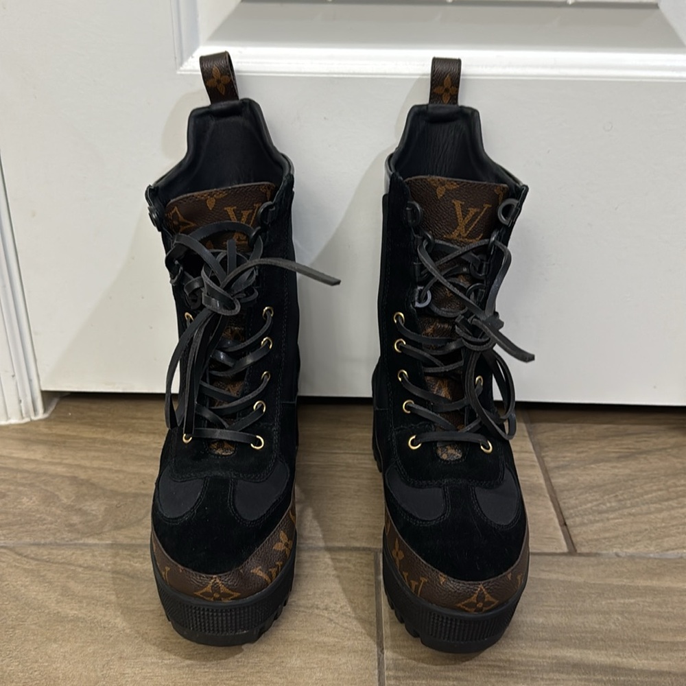 LV Boots
